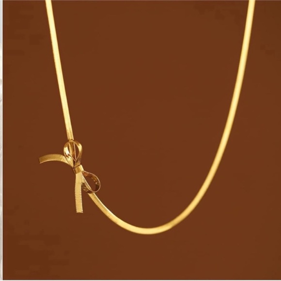 New! 18k Gold Plated Bow Snake Chain Choker Necklace - Picture 2 of 2